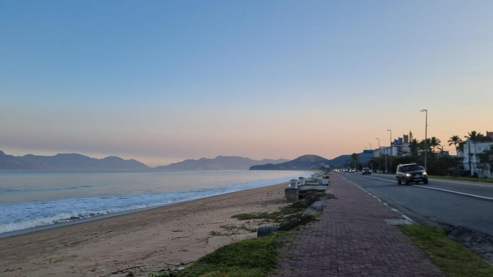 Apartamento Vista Lateral Para Praia - Excelente Localizacao - Apsol&Mar Caraguatatuba Zewnętrze zdjęcie